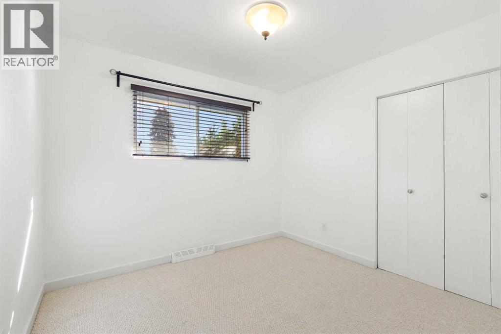 Single Family House Bungalow for Sale in  Kingsland Place SW Kingsland Calgary 