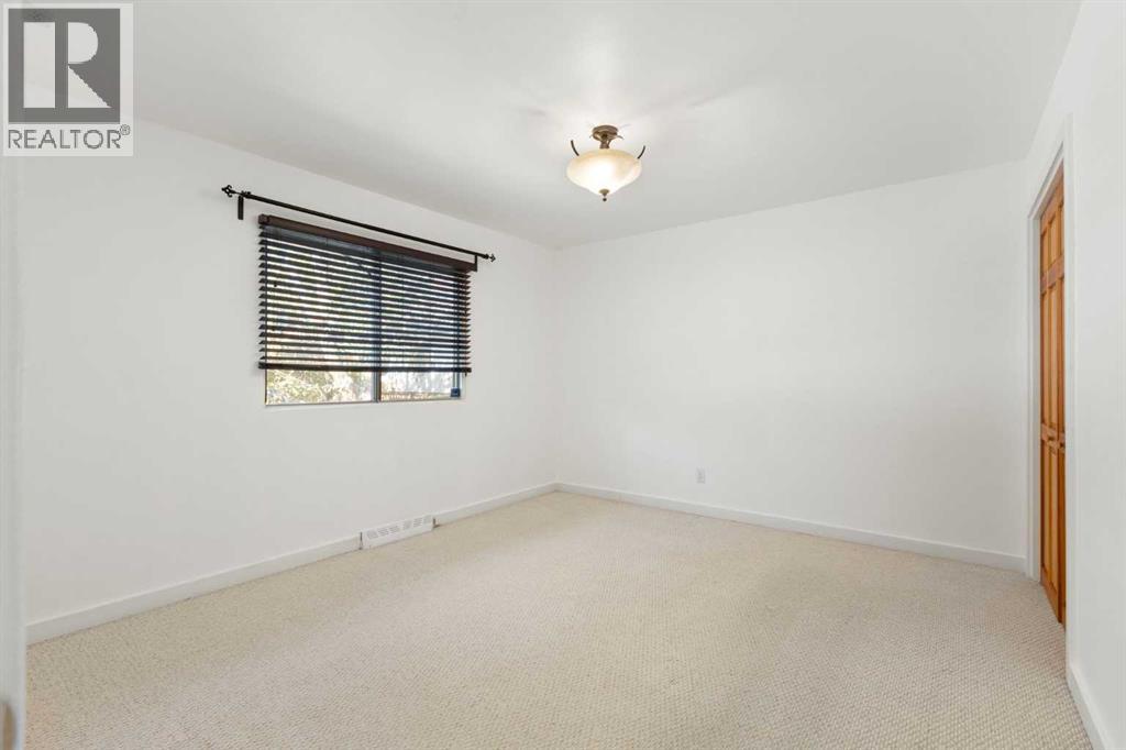 Single Family House Bungalow for Sale in  Kingsland Place SW Kingsland Calgary 