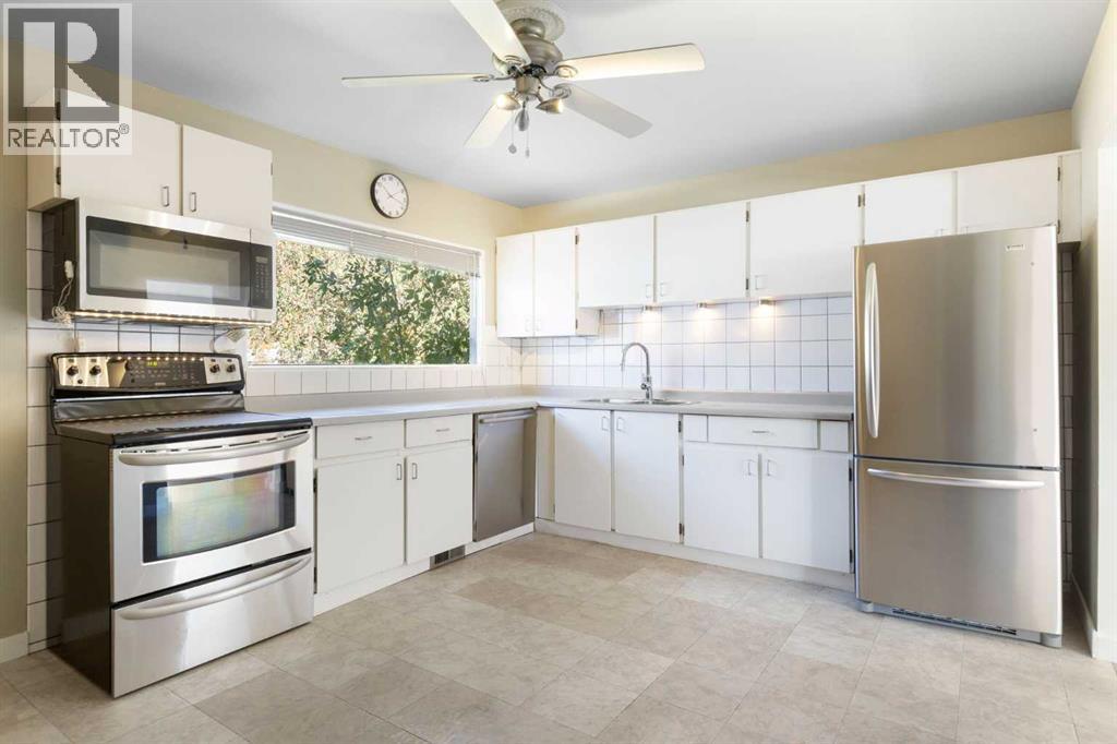 Single Family House Bungalow for Sale in  Kingsland Place SW Kingsland Calgary 