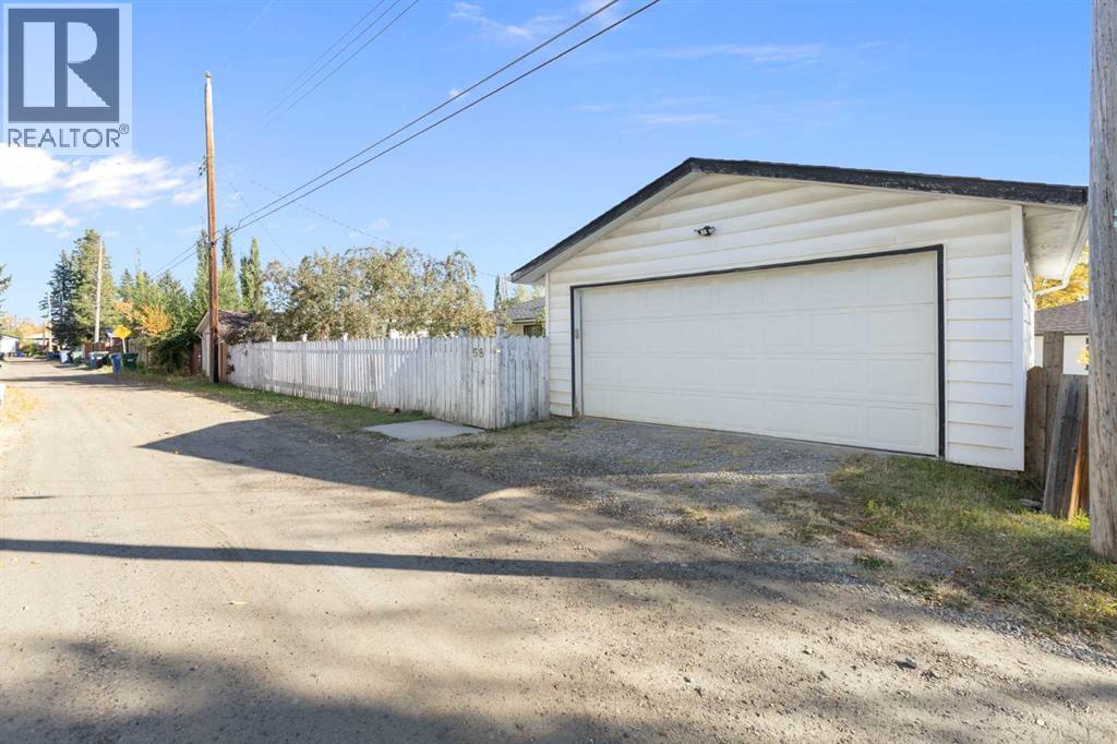 Single Family House Bungalow for Sale in  Kingsland Place SW Kingsland Calgary 