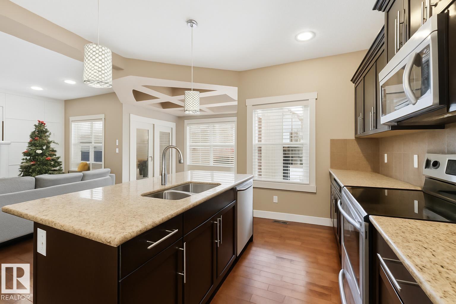 2292 WARRY LO SW, Edmonton