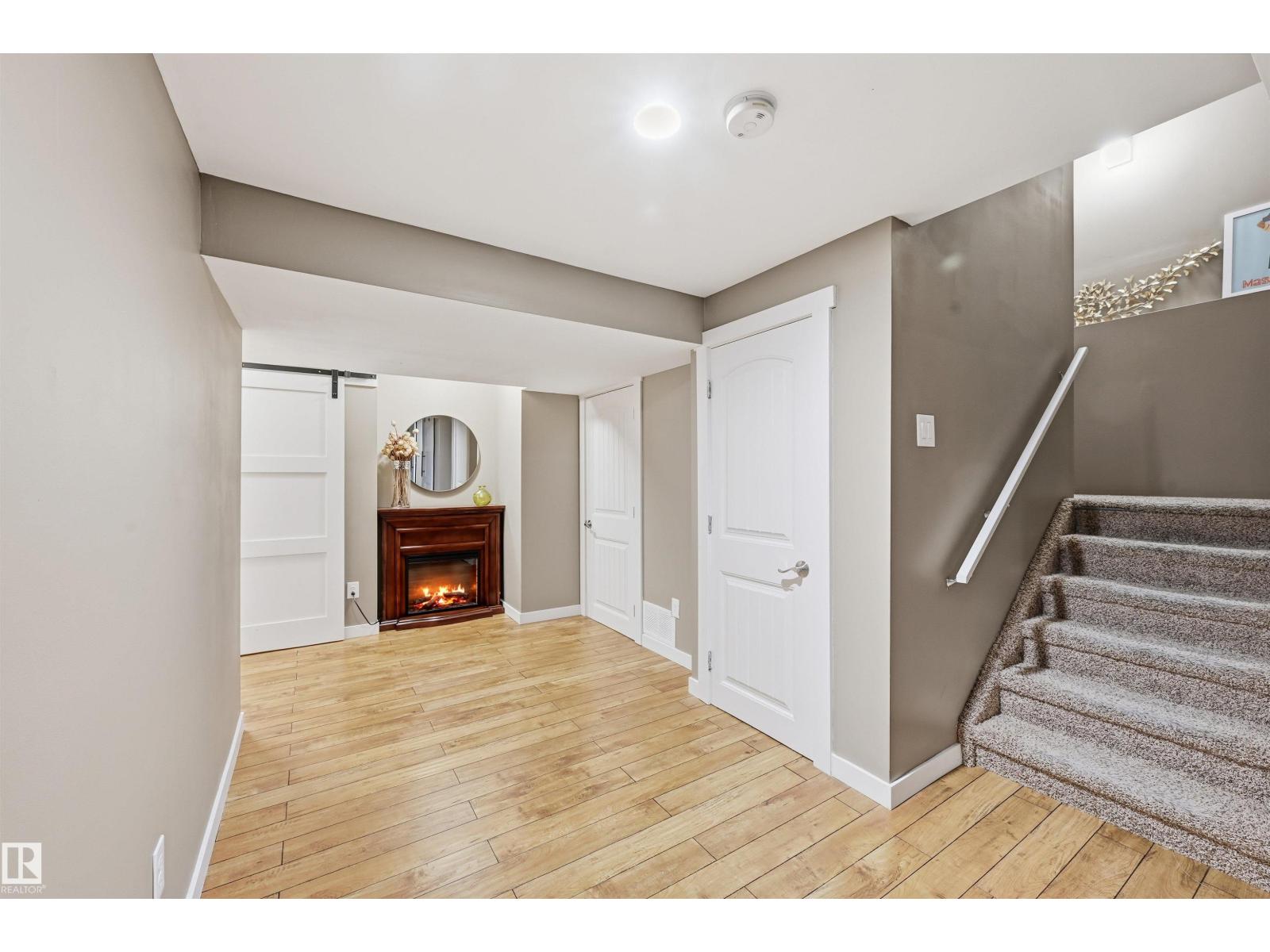 2292 WARRY LO SW, Edmonton