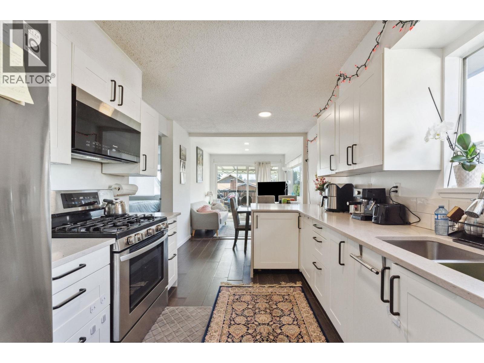 1949 MAHON AVENUE, North Vancouver