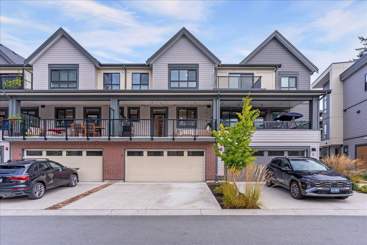 10 45500 CAMPUS DRIVE, Garrison Crossing, Chilliwack