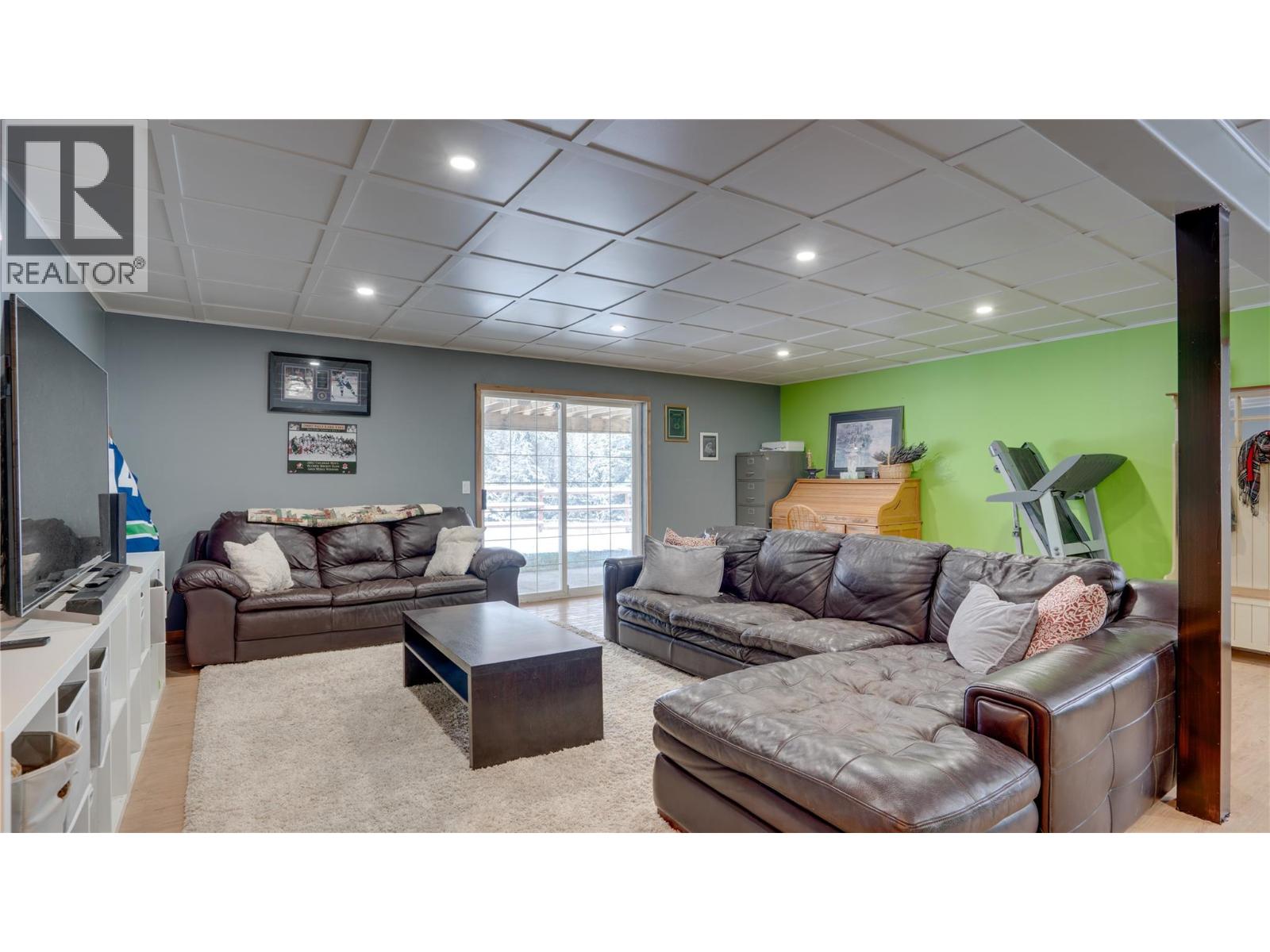 2086 Yankee Flats Road, Salmon Arm