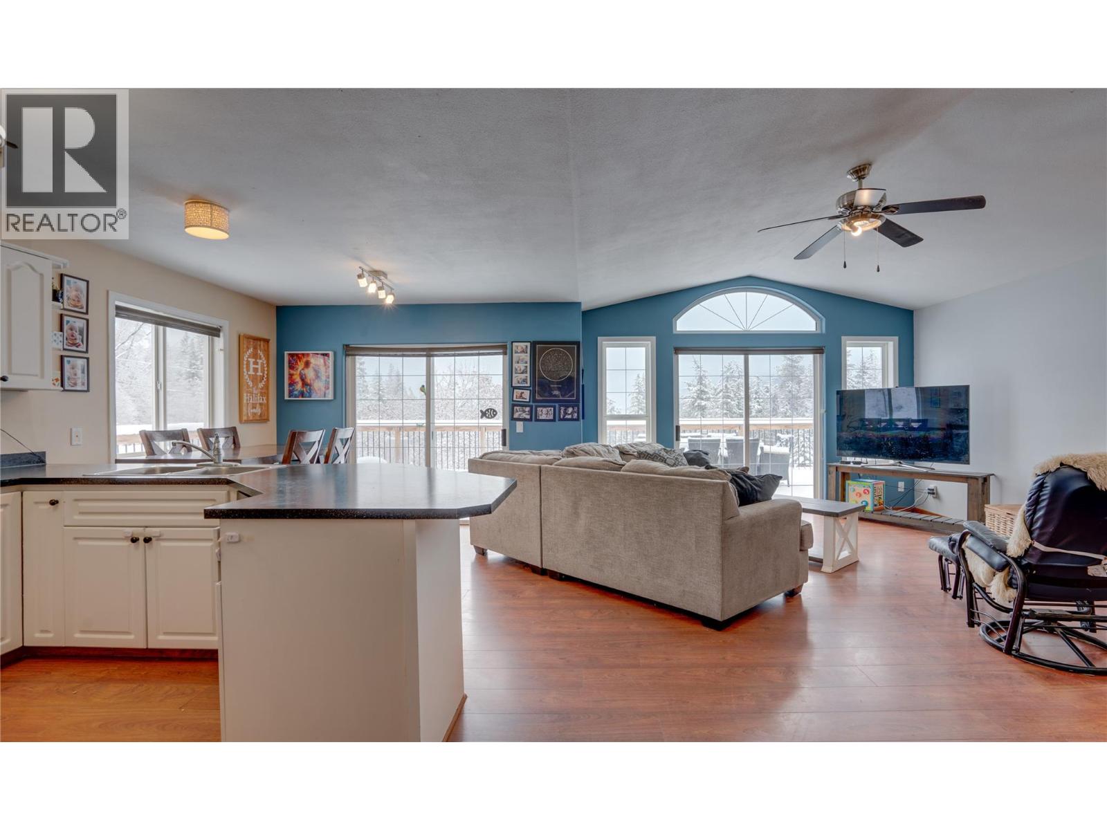 2086 Yankee Flats Road, Salmon Arm