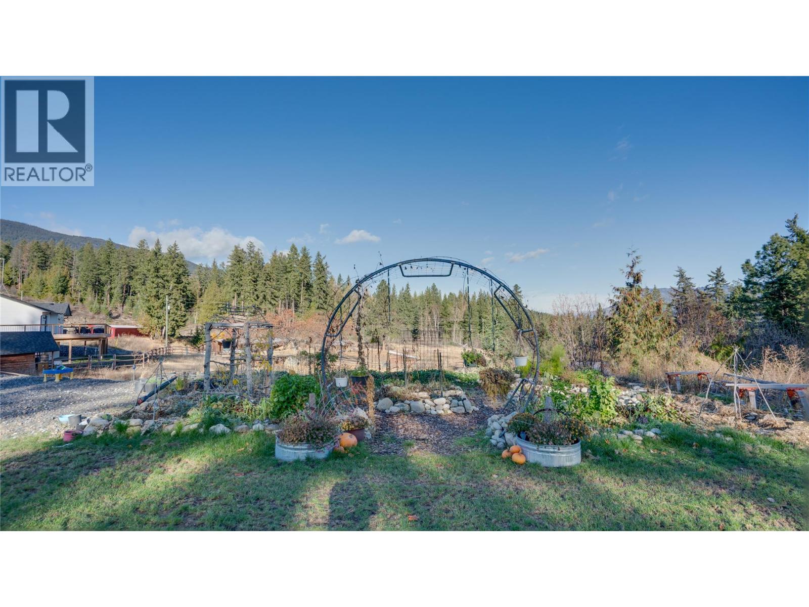 2086 Yankee Flats Road, Salmon Arm