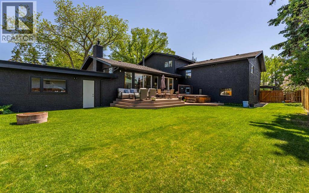 Single Family House 5 Level for Sale in   Avenue NW St Andrews Heights Calgary 