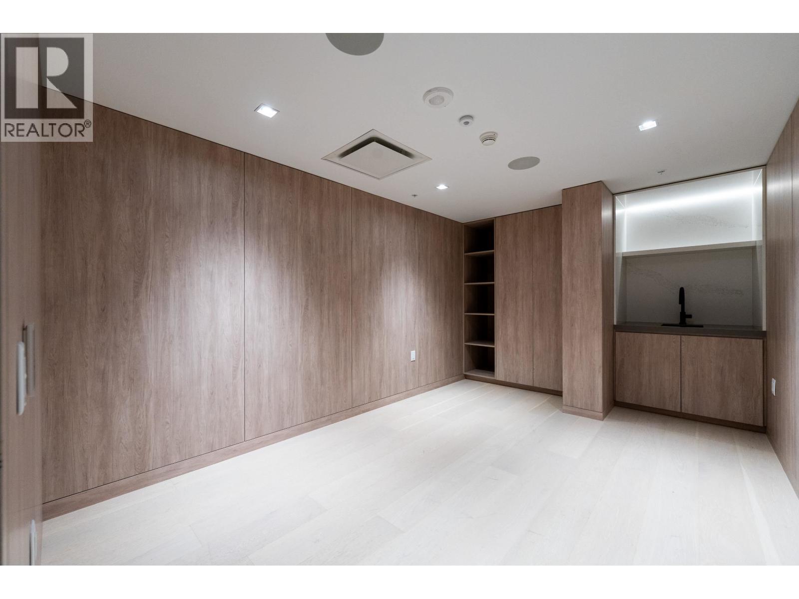 #915-6200 MINORU Boulevard, Richmond