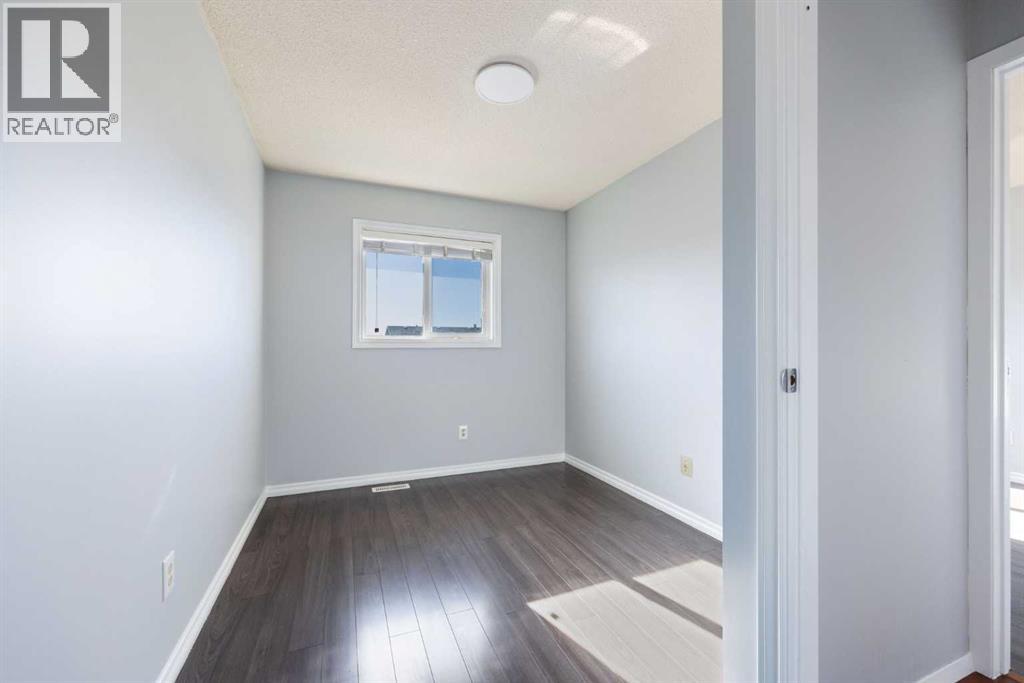 Single Family House for Sale in  Whitworth Way NE Whitehorn Calgary 