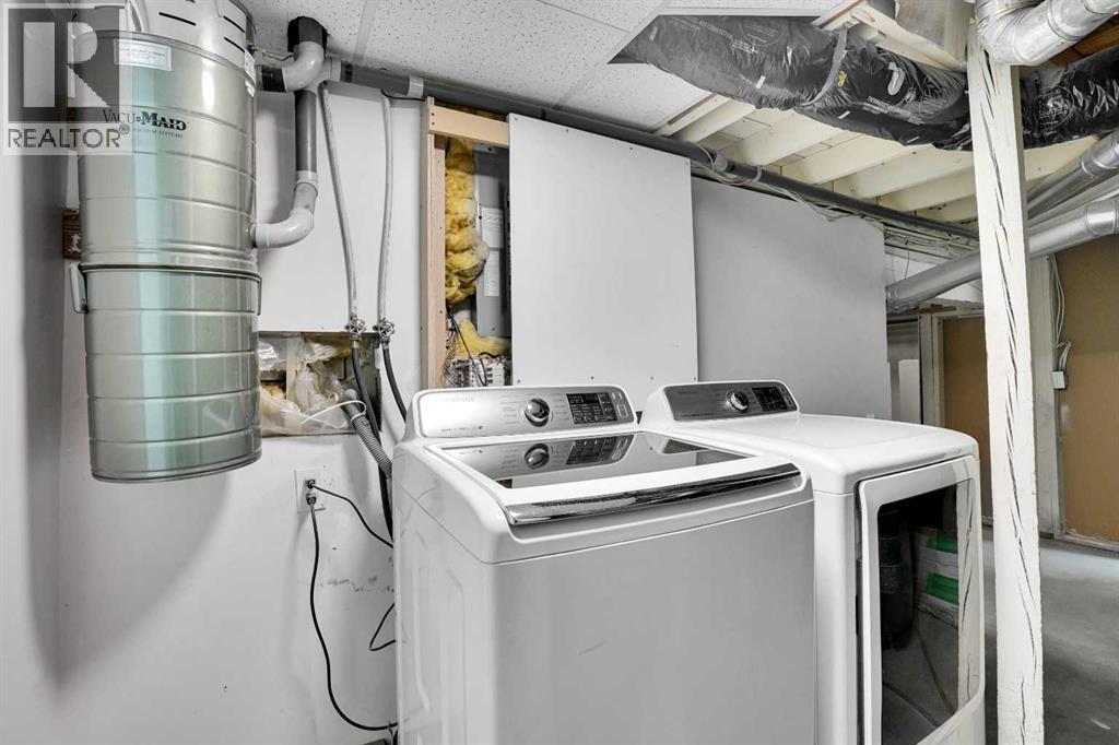 Single Family House Bungalow for Sale in  Templewood Place NE Temple Calgary 