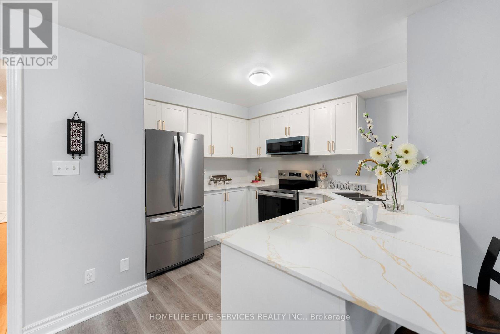 5 LENTHALL AVENUE - 17