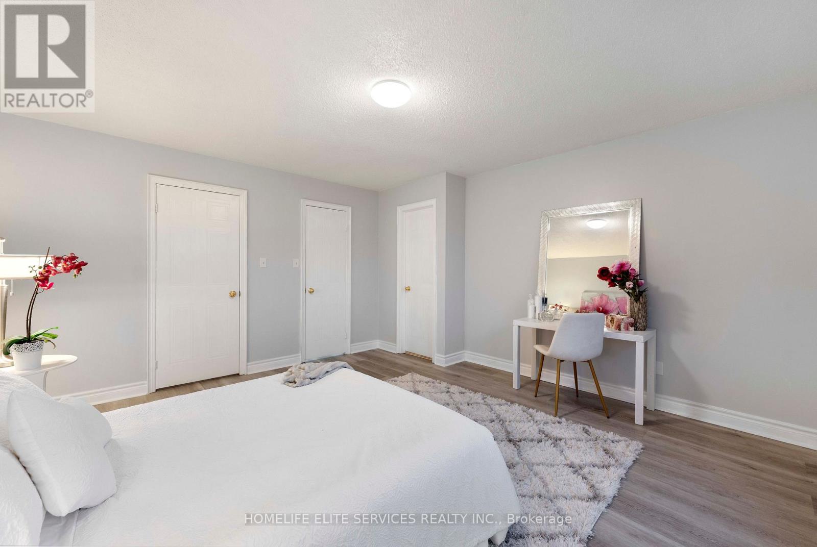 5 LENTHALL AVENUE - 24