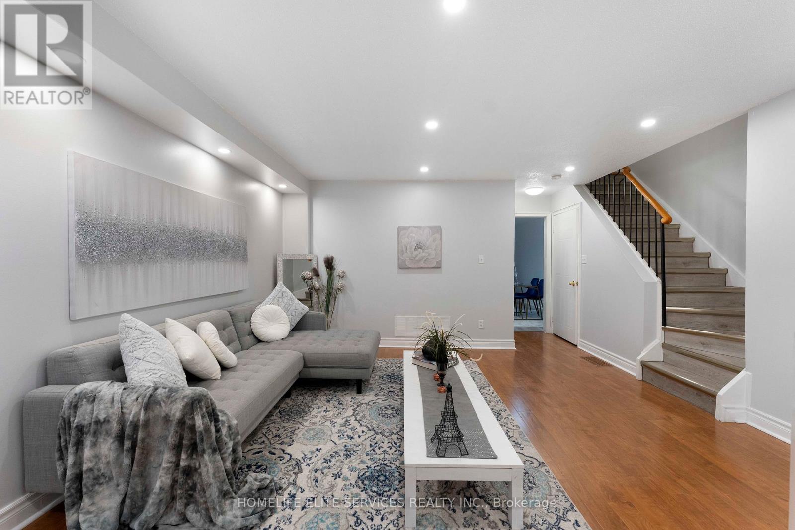 5 LENTHALL AVENUE - 9