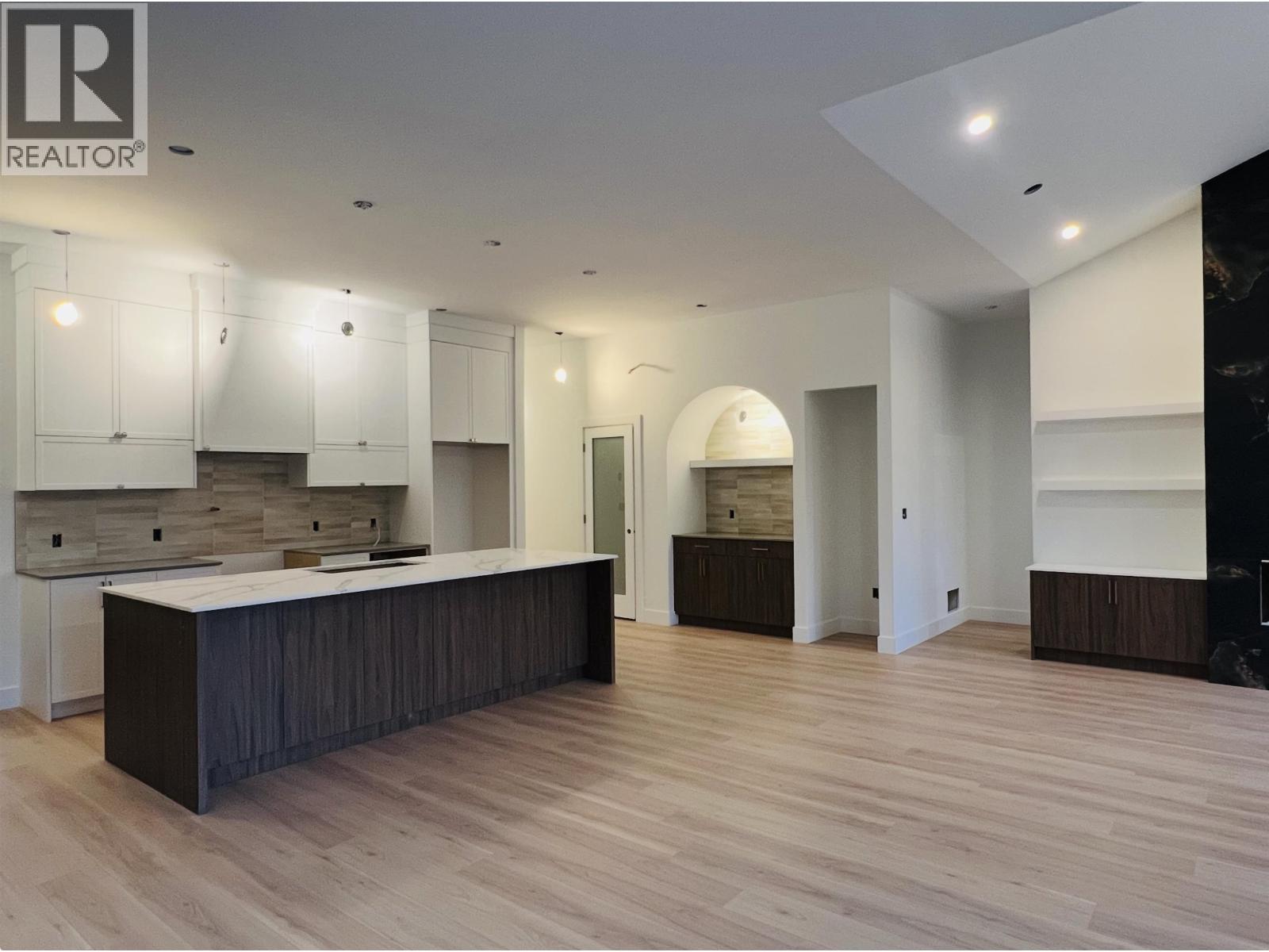 4004 NASH Drive, Terrace