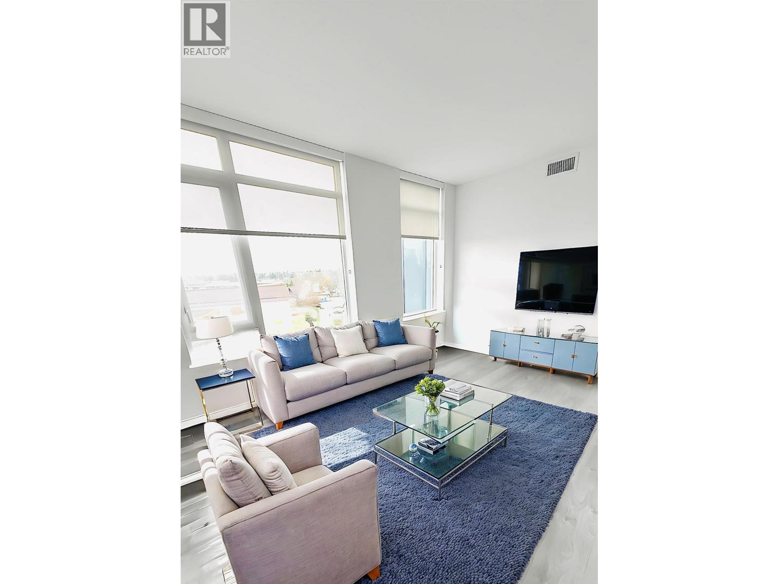 702 - 6788 MINORU BOULEVARD