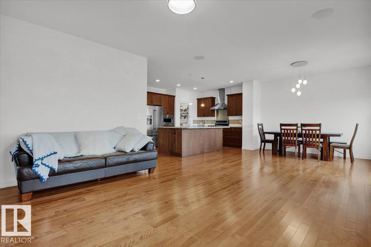 620 42 ST SW, Edmonton