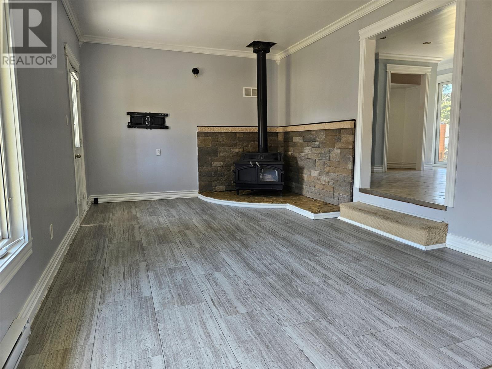 46 Main Street - Image 3