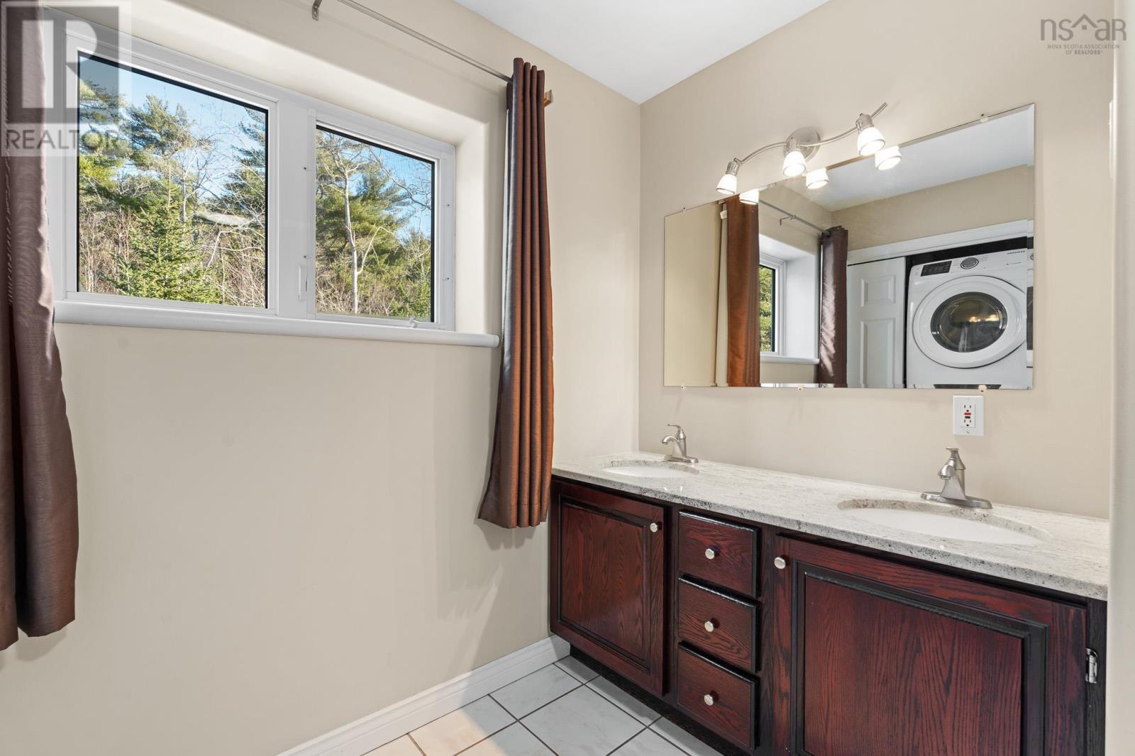 Property 31 of 49 of 1312 Waverley Road