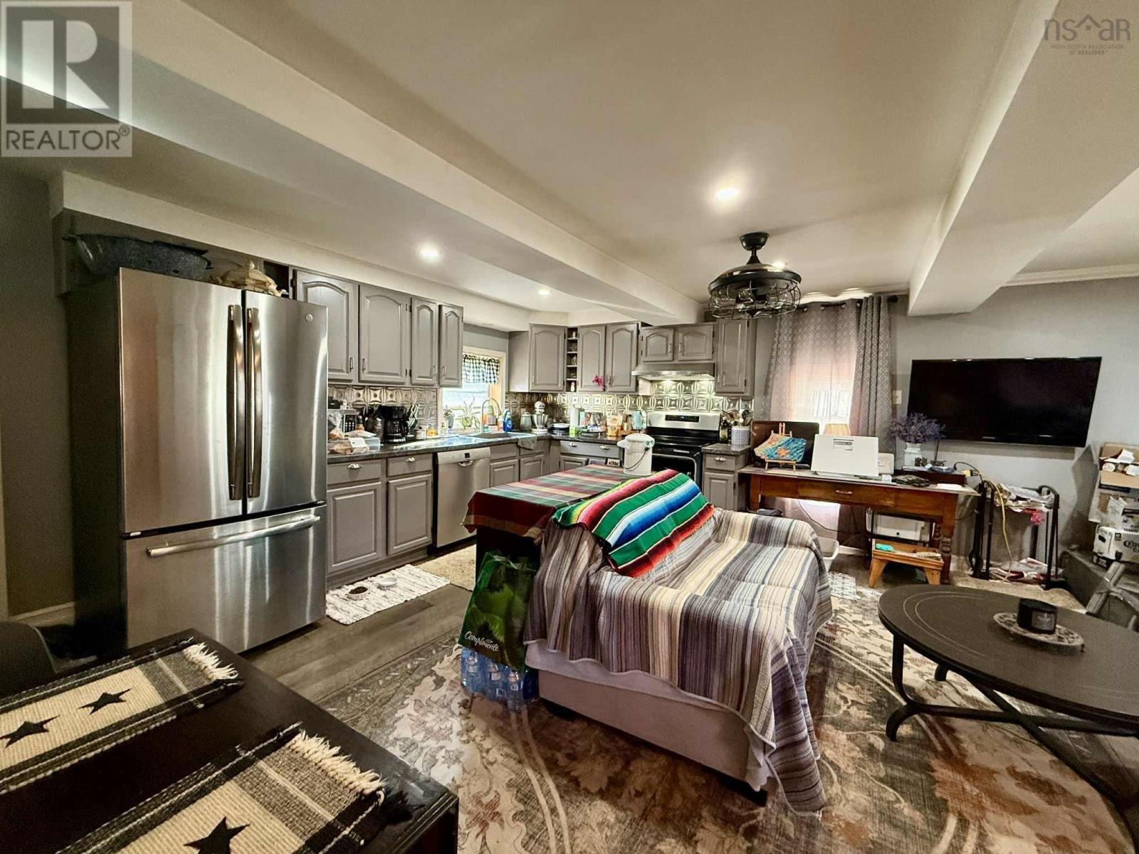 Property 14 of 25 of 280 Two Island Road