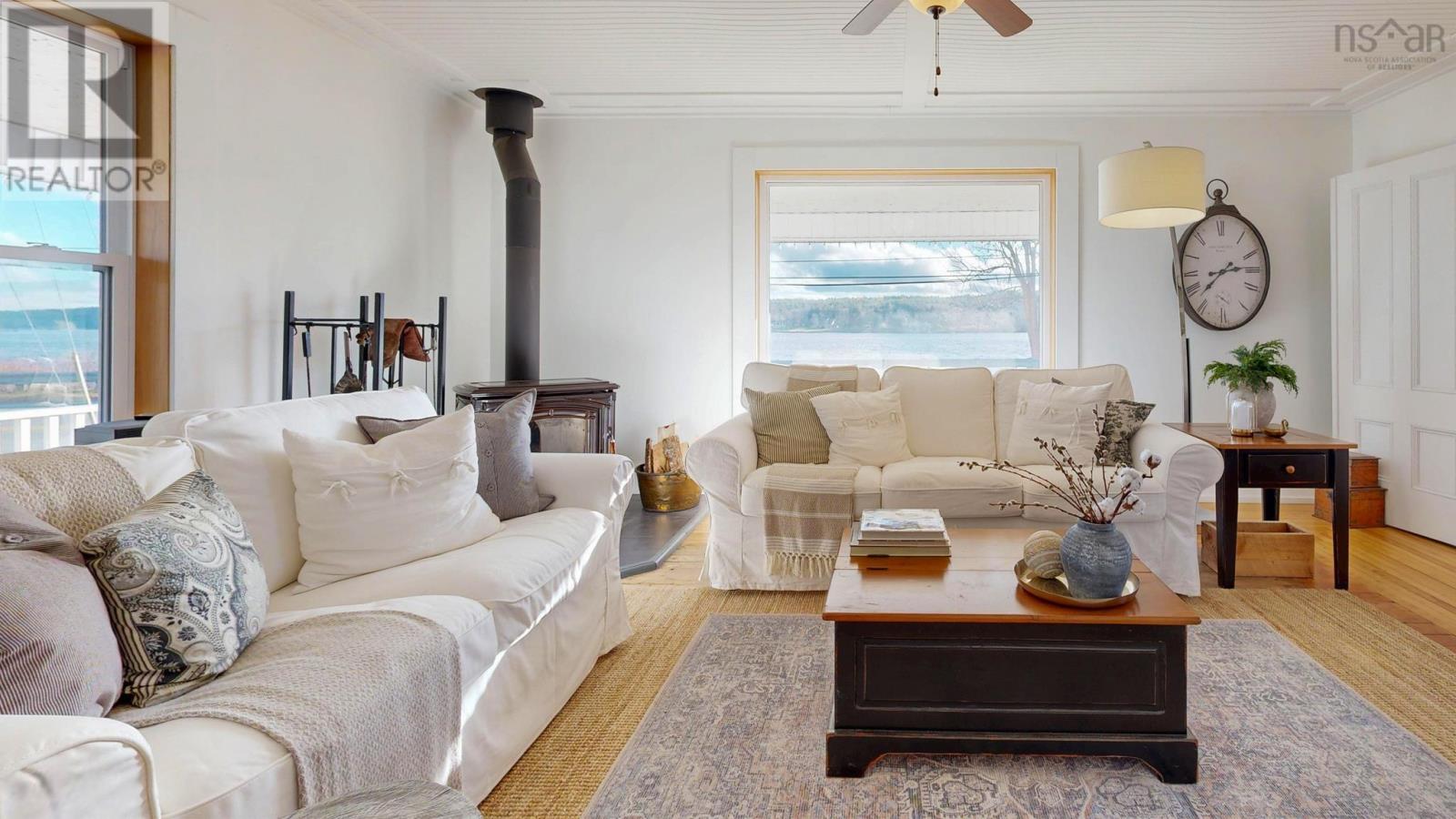 Property 15 of 49 of 13406 Highway 3