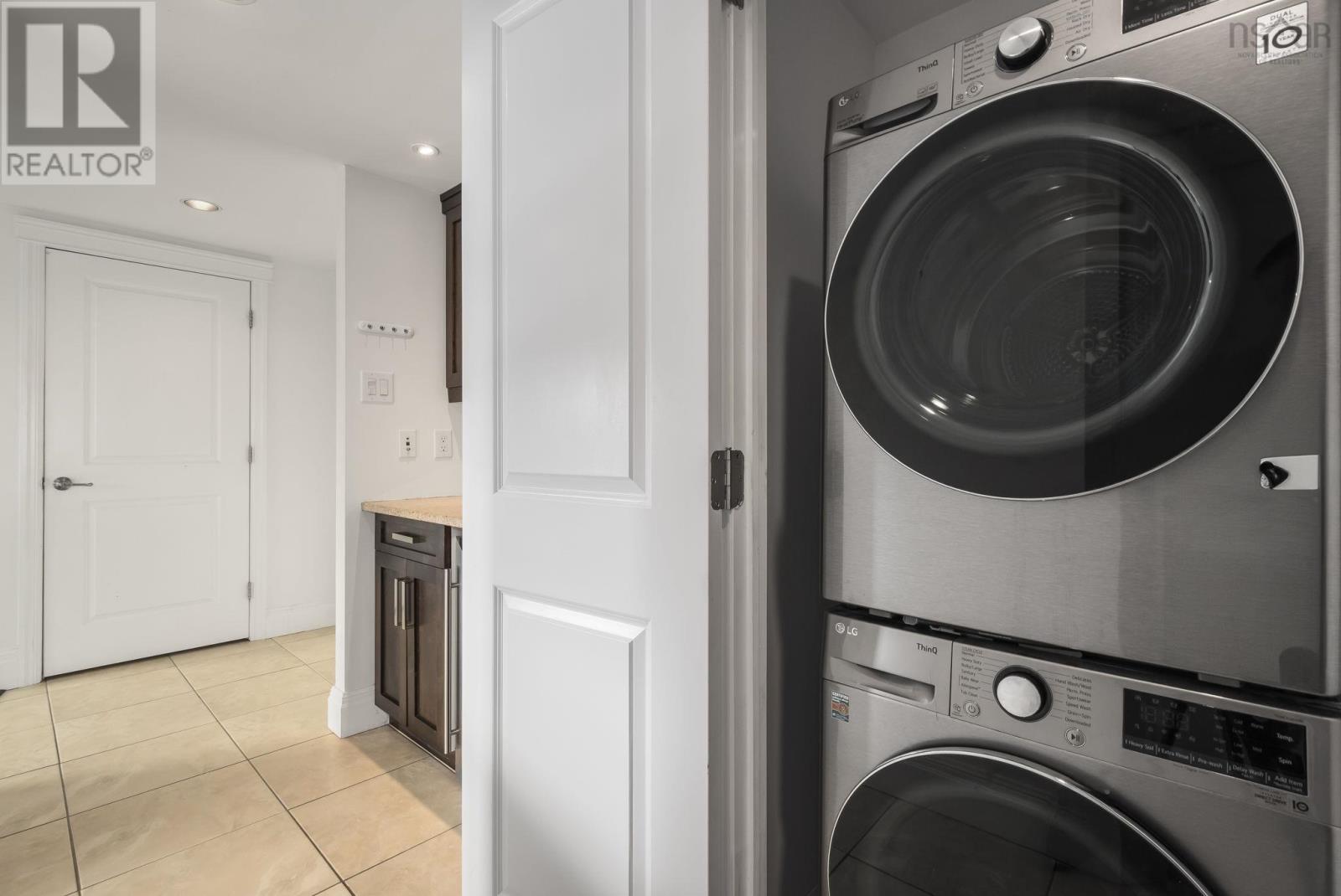 Property 22 of 49 of 324 45 Vimy Ave.