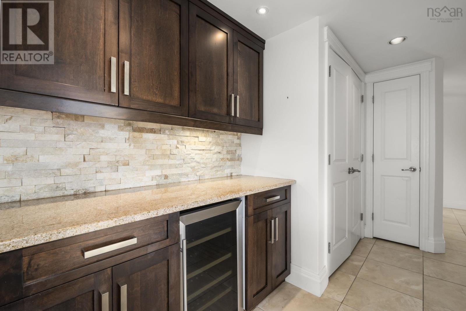 Property 20 of 49 of 324 45 Vimy Ave.