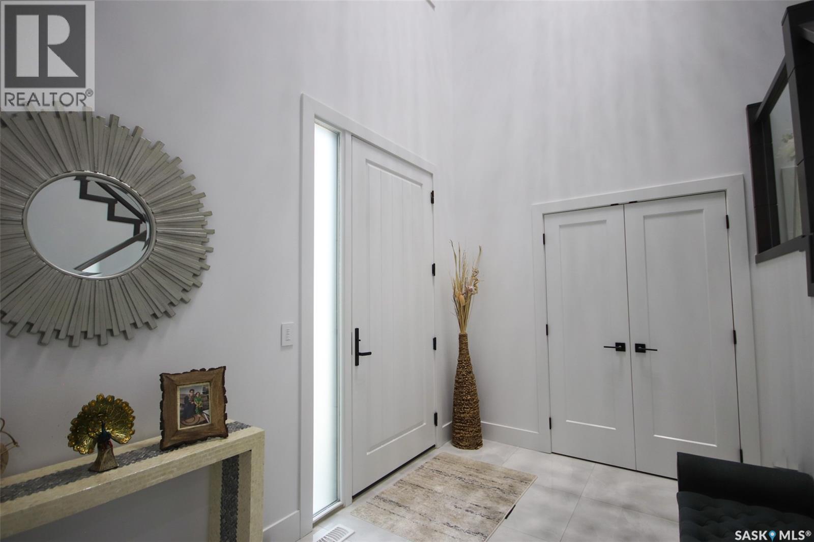 131 Nazarali WAY - Photo 4 of 29, Saskatoon, Saskatchewan