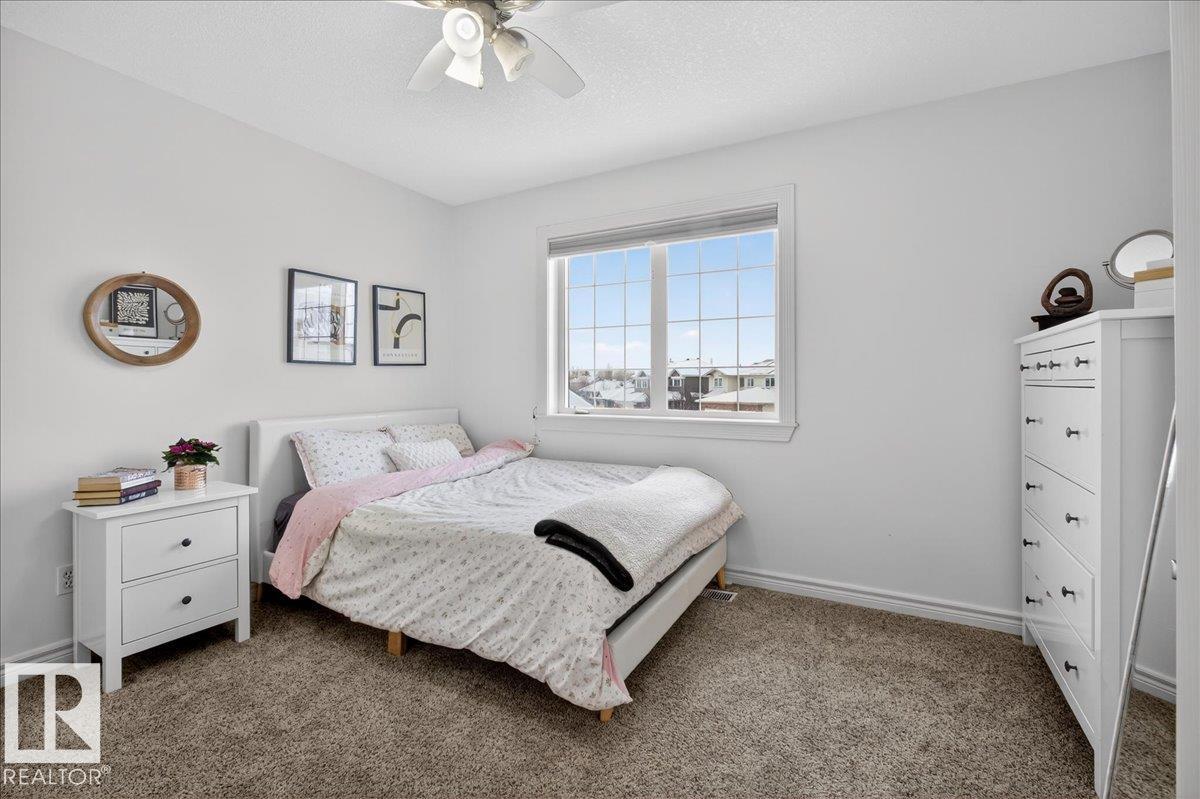 82 Highland Close, Sherwood Park