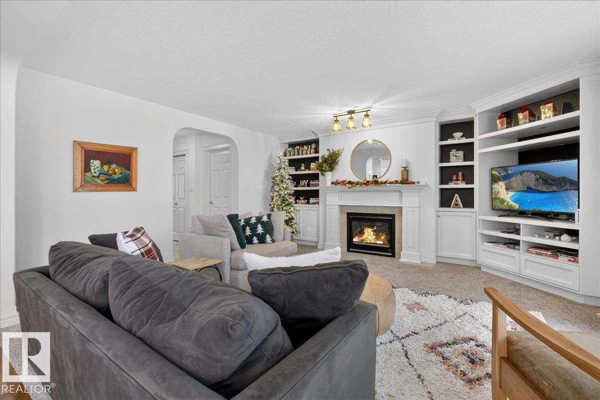 82 Highland Close, Sherwood Park