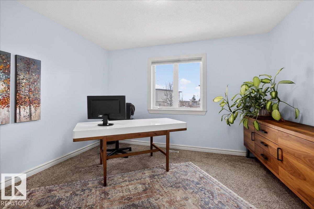 82 Highland Close, Sherwood Park