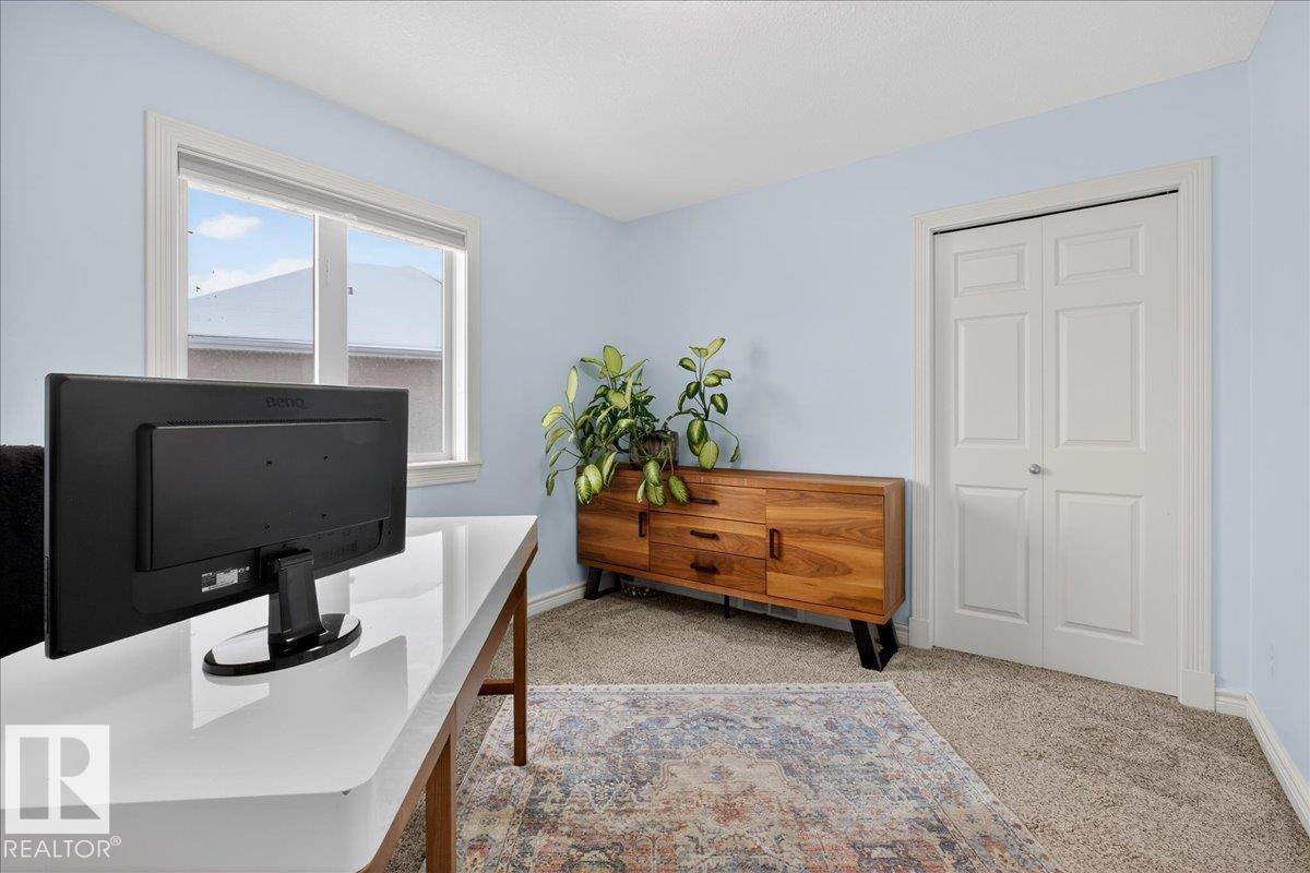 82 Highland Close, Sherwood Park