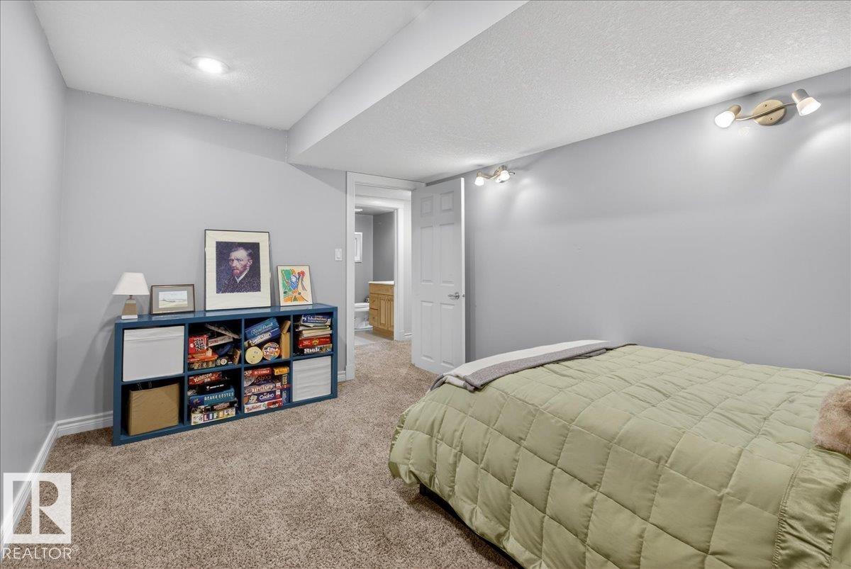 82 Highland Close, Sherwood Park