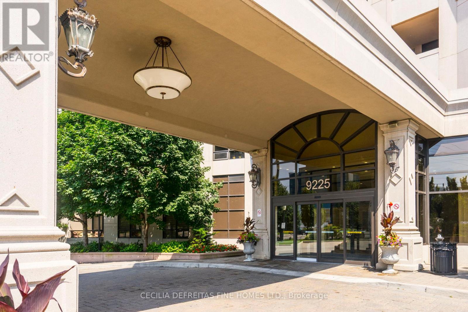 #1616 9225 JANE STREET - 1
