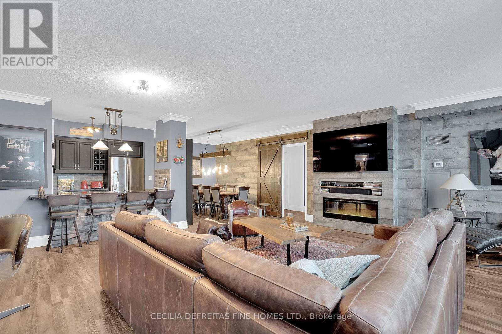 #1616 9225 JANE STREET - 10