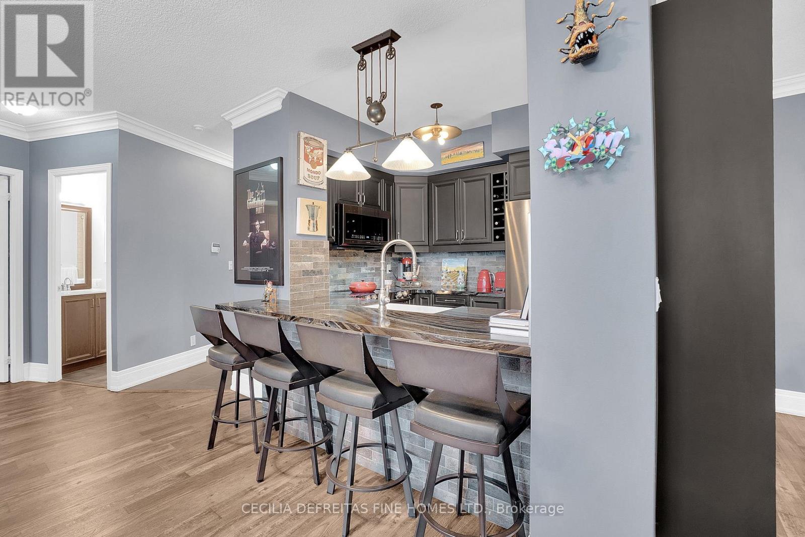 #1616 9225 JANE STREET - 22