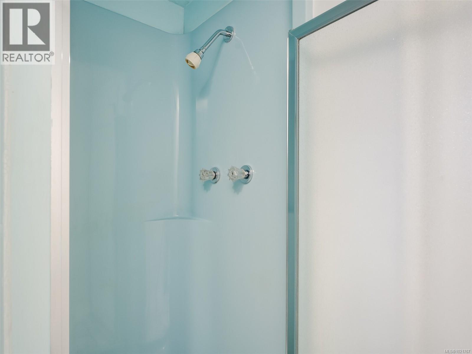  2202 Arbutus Road, Saanich