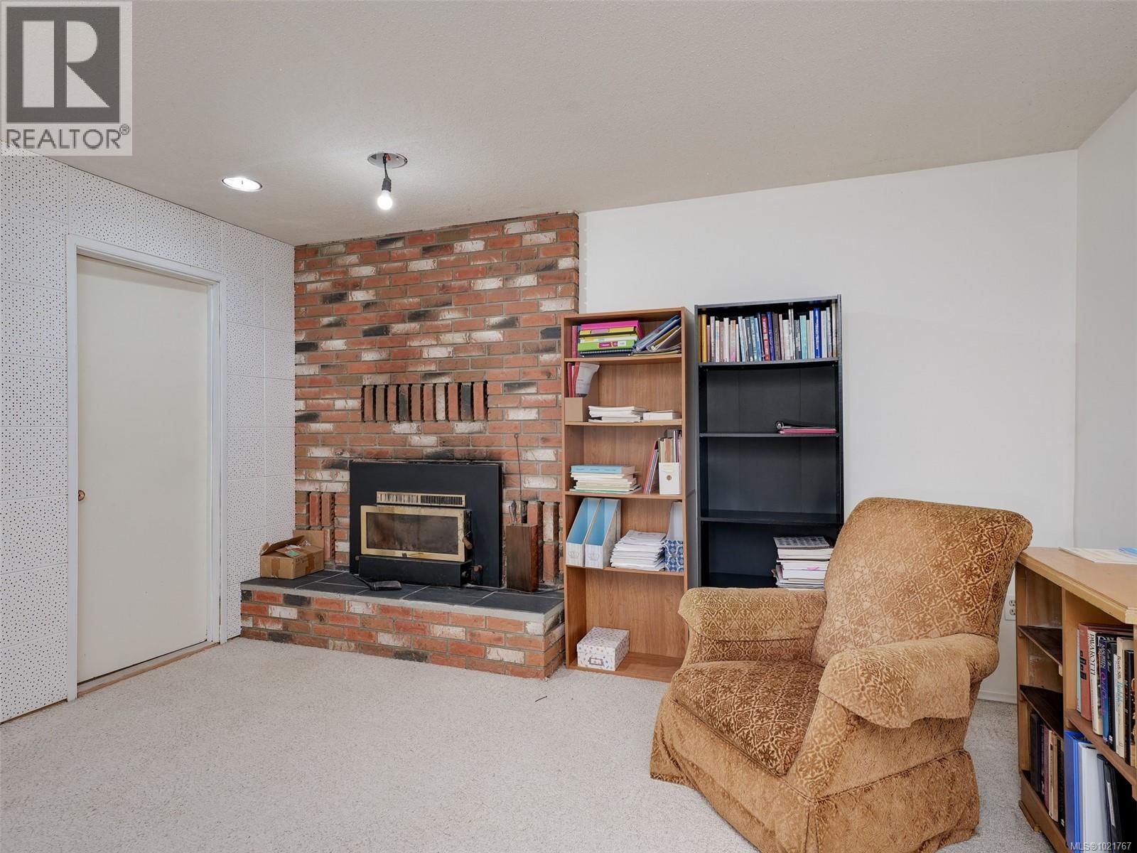  2202 Arbutus Road, Saanich