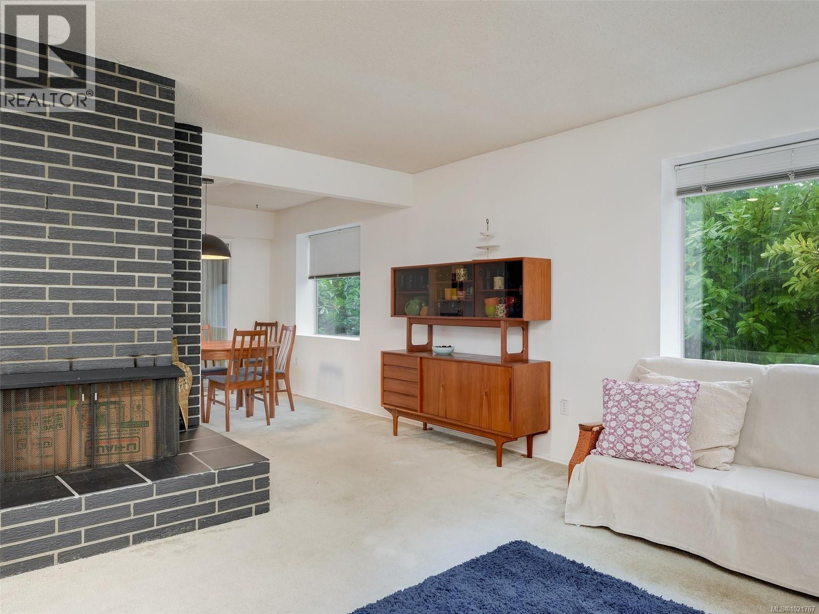  2202 Arbutus Road, Saanich