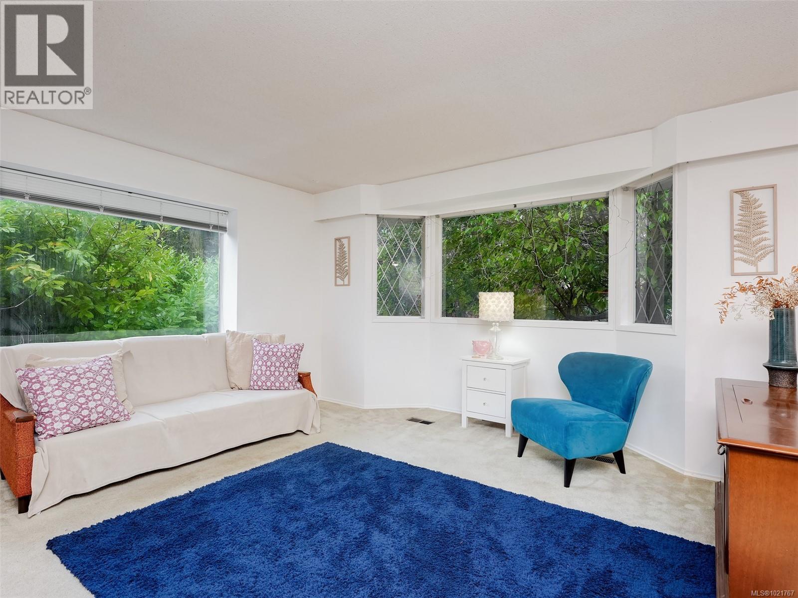  2202 Arbutus Road, Saanich