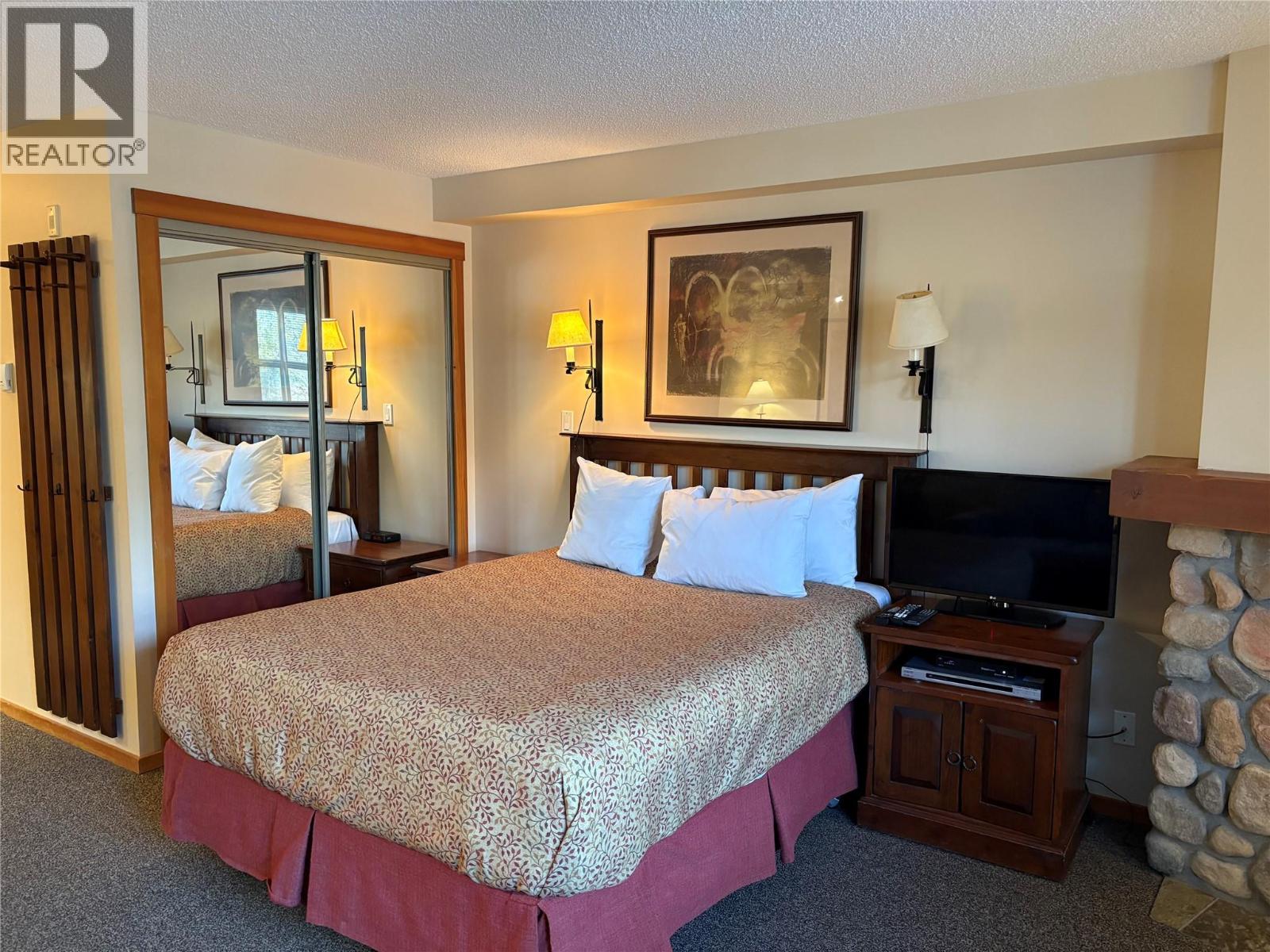 #210 2050 Summit Drive - 2