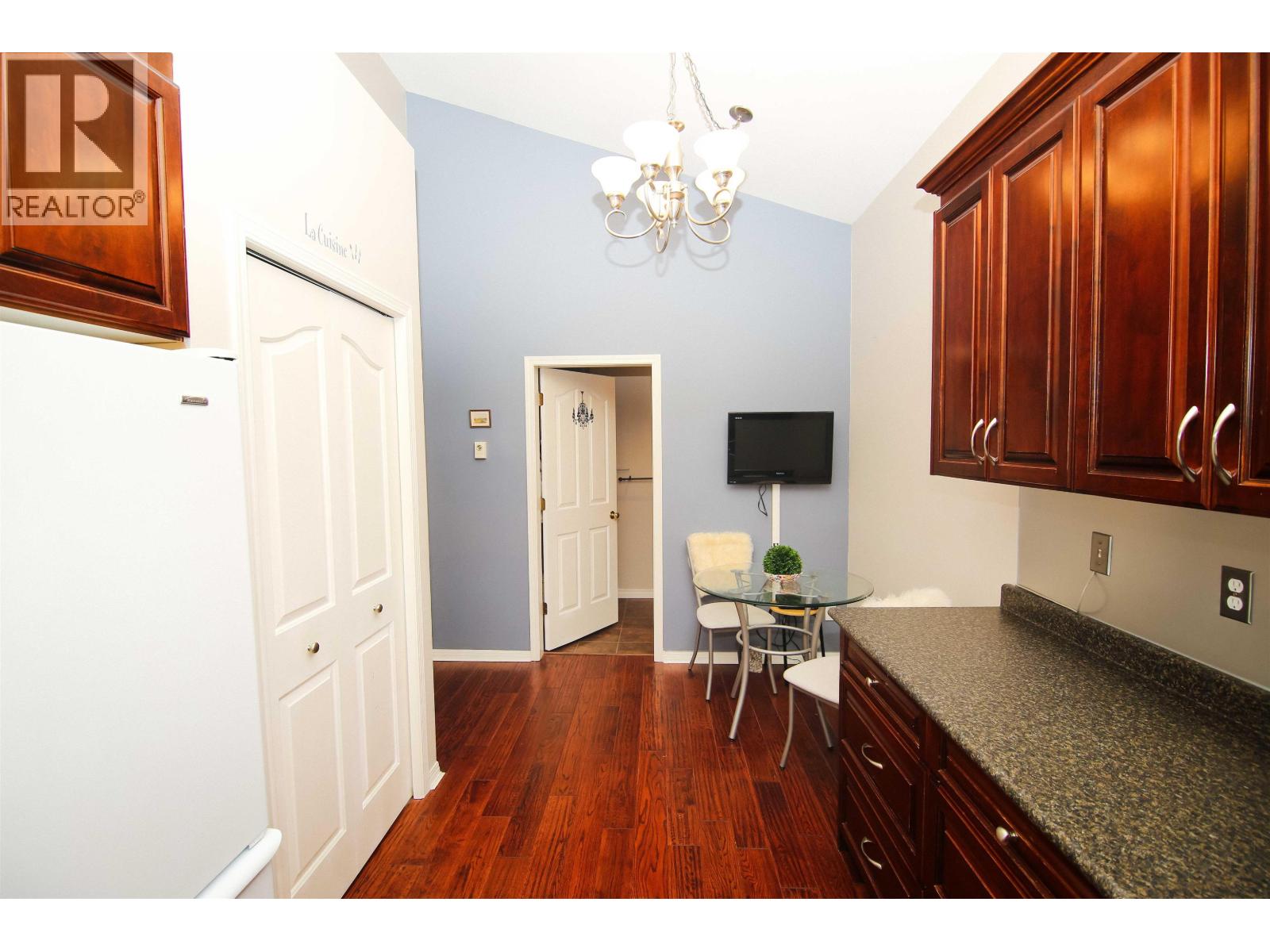 #321-4955 RIVER Road, Delta