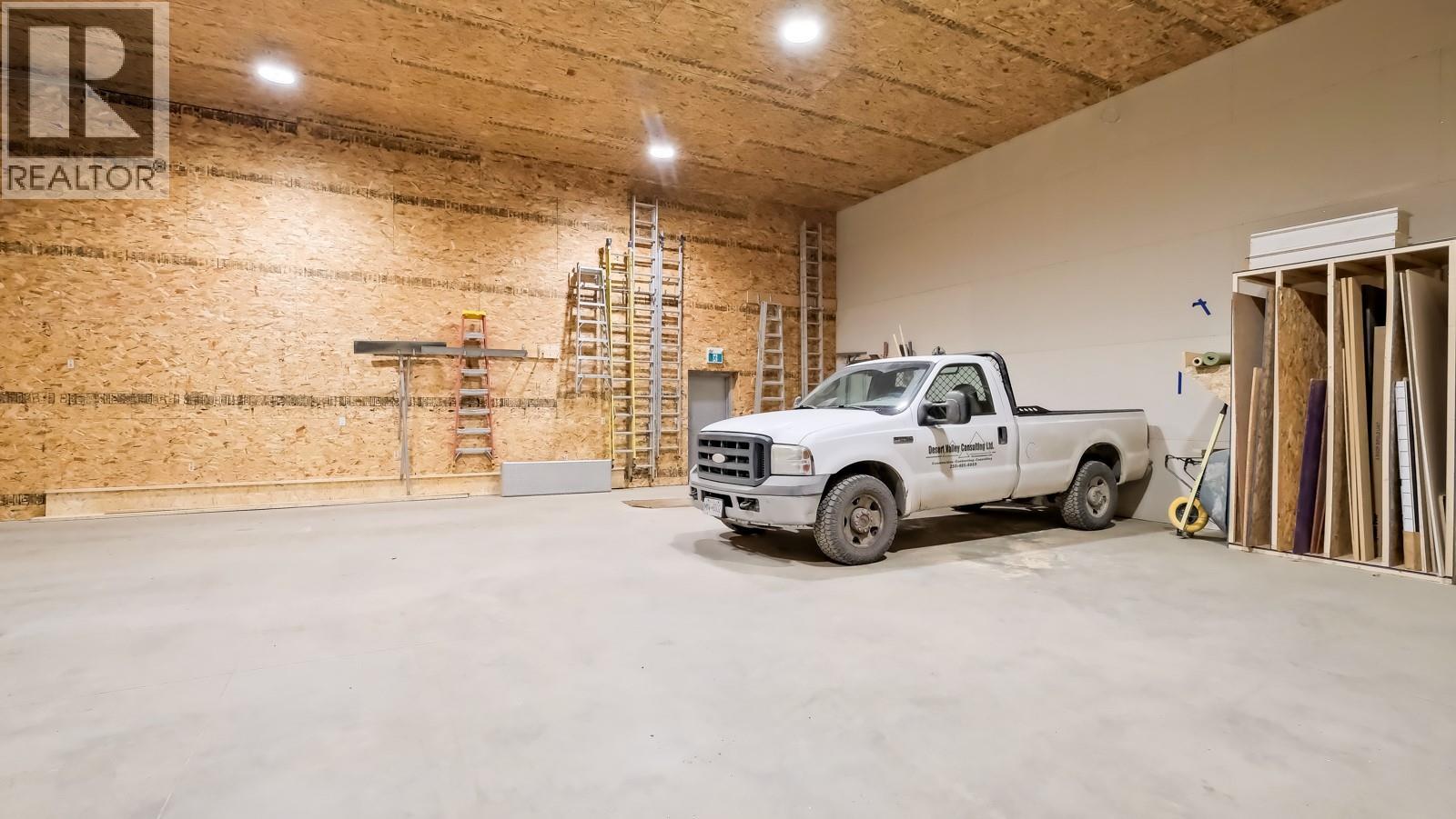 5966 SAWMILL Road, Oliver