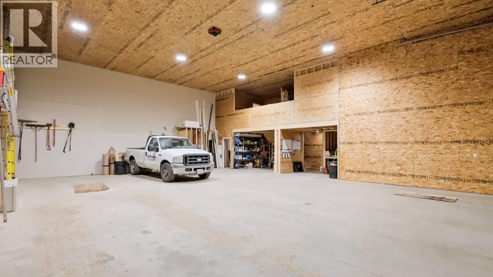 5966 SAWMILL Road, Oliver