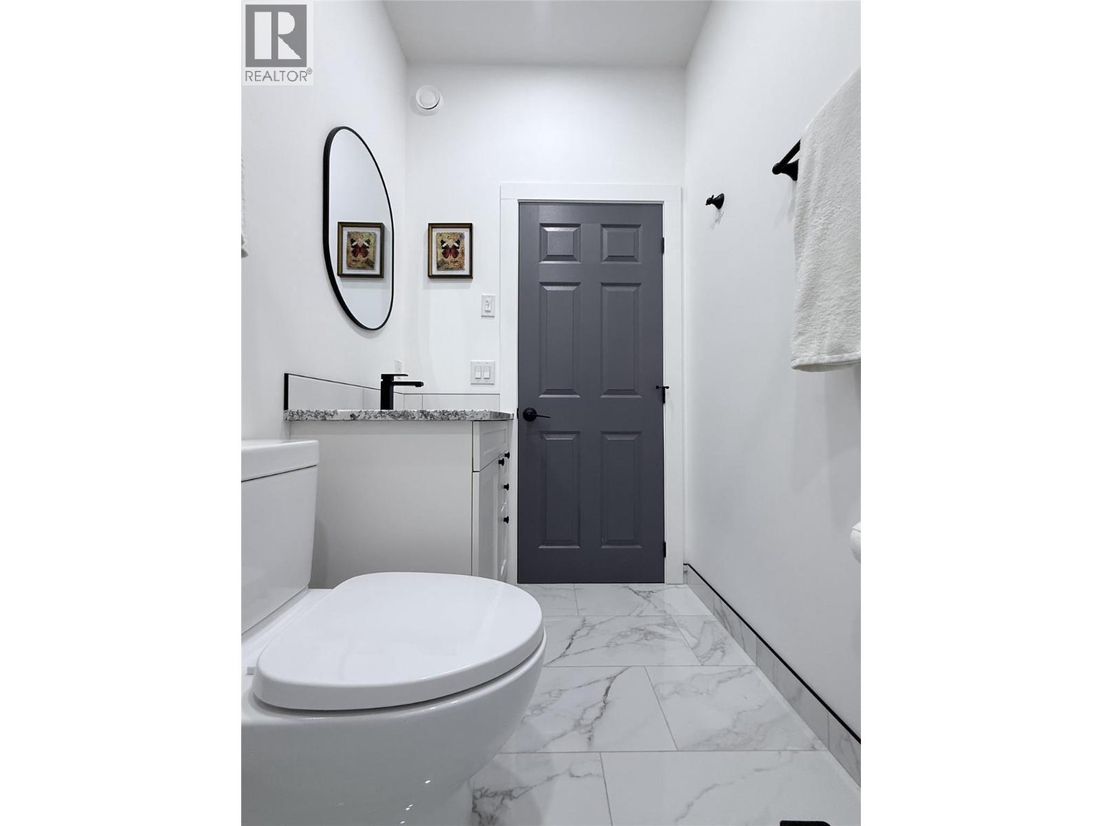 8779 MOUNTAIN VIEW Street, Canal Flats