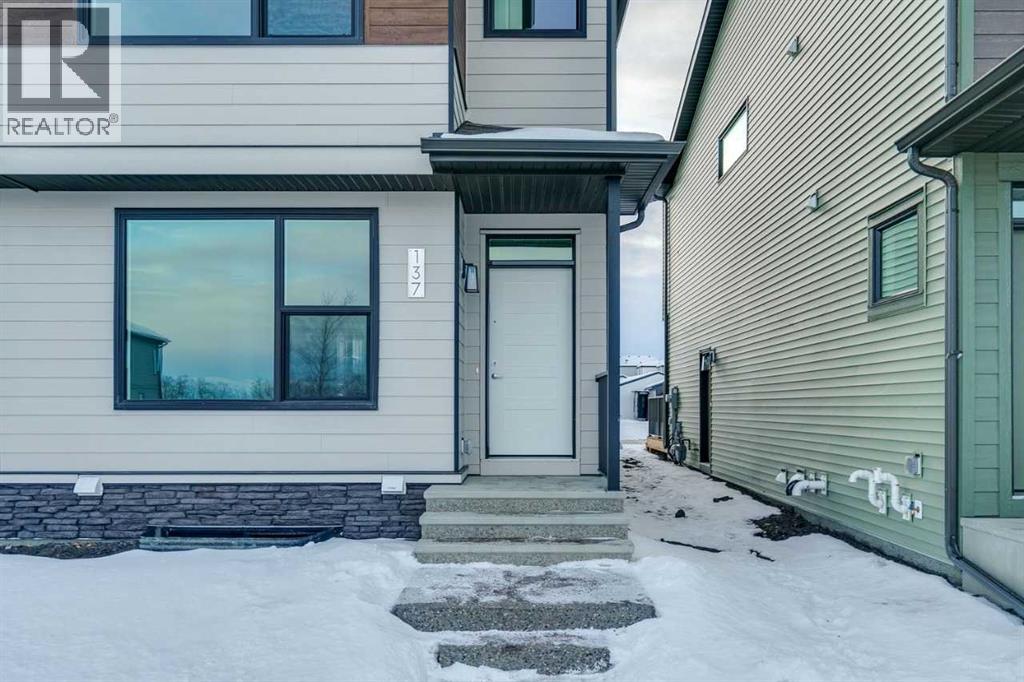 Single Family House for Sale in  Silverton Glen Way SW Silverado Calgary 