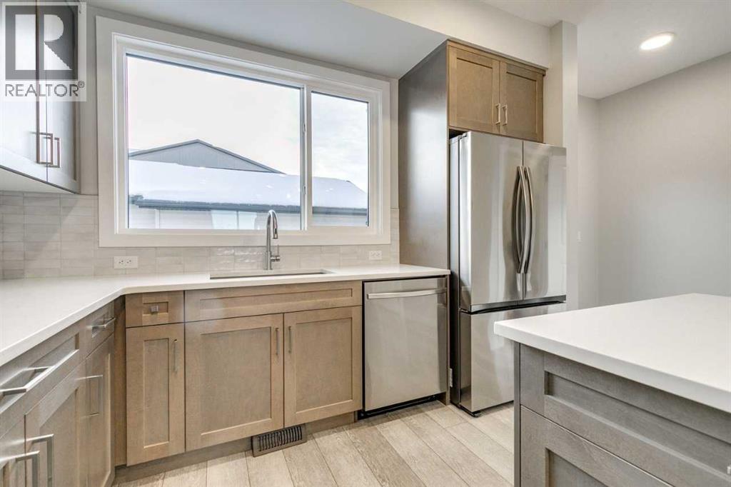 Single Family House for Sale in  Silverton Glen Way SW Silverado Calgary 