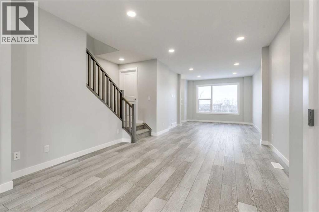 Single Family House for Sale in  Silverton Glen Way SW Silverado Calgary 