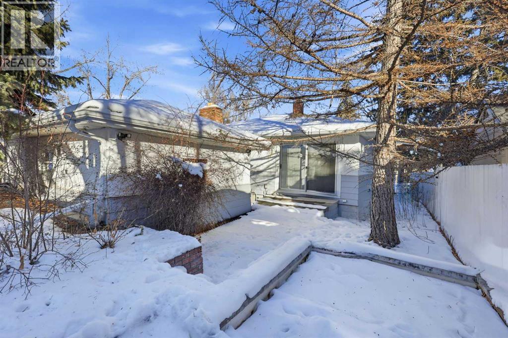 Single Family House Bungalow for Sale in  Hamilton Street NW St Andrews Heights Calgary 