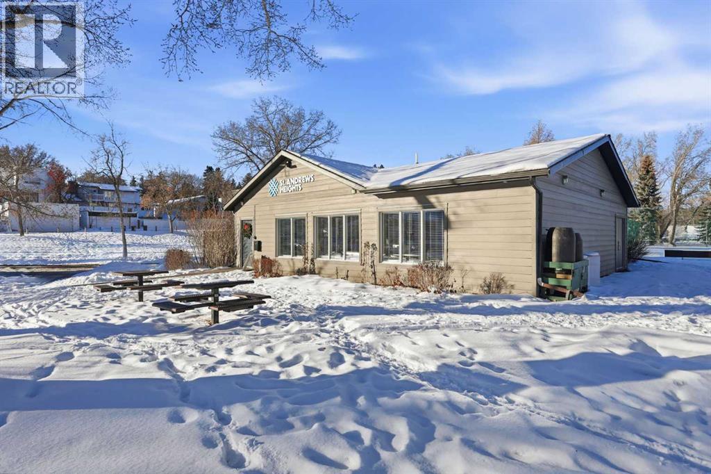 Single Family House Bungalow for Sale in  Hamilton Street NW St Andrews Heights Calgary 